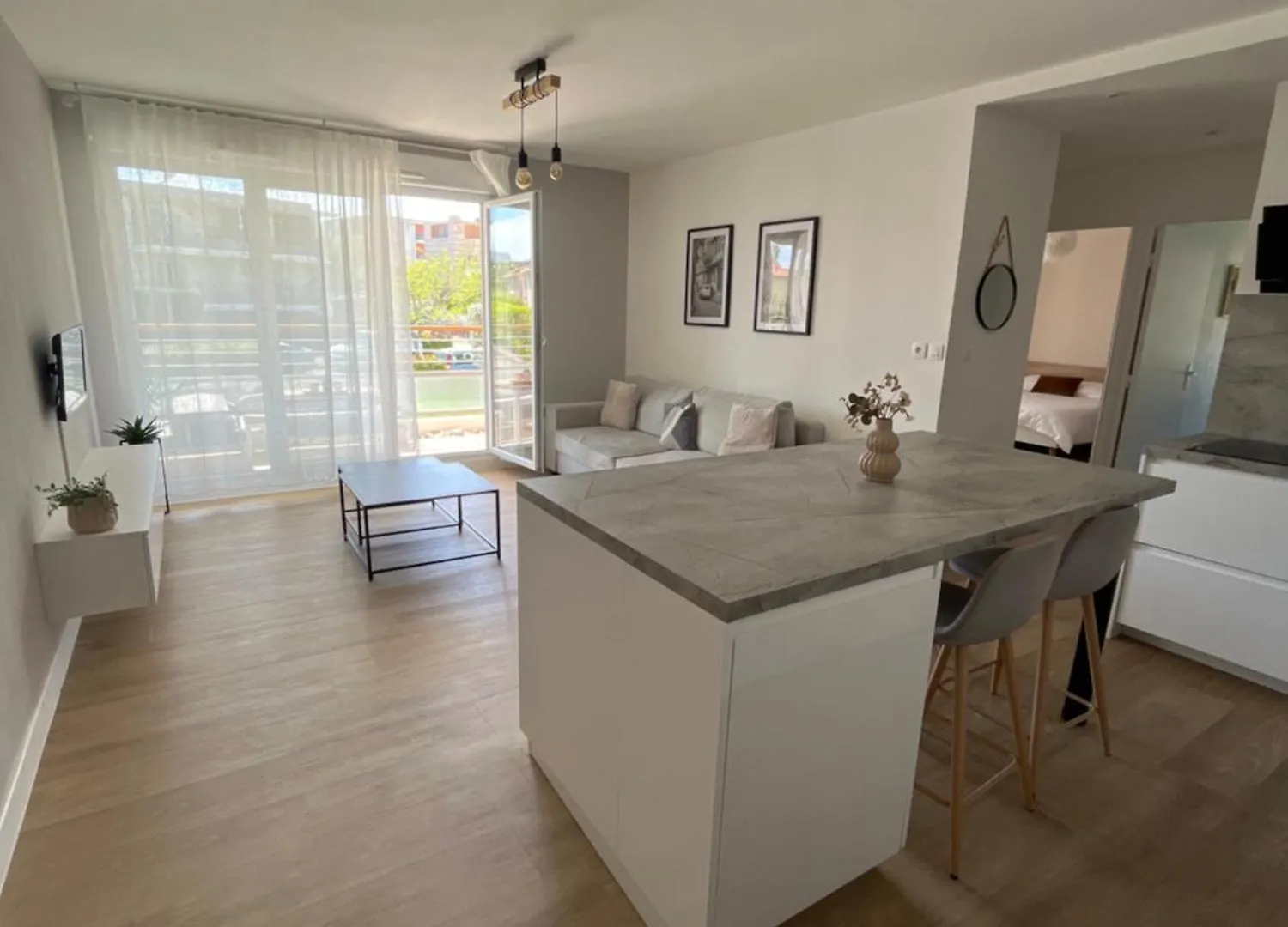 Appartement 2 Chambres Dans Residence Avec Piscine Et Parking La Ciotat Apartment