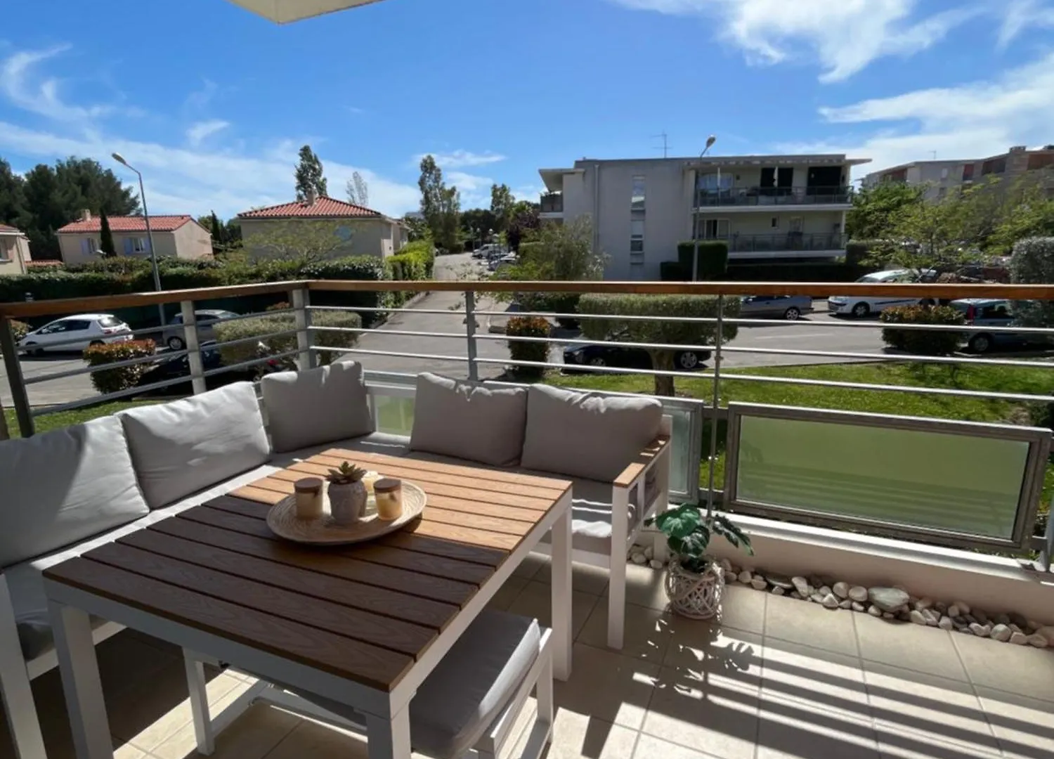 Appartement 2 Chambres Dans Residence Avec Piscine Et Parking La Ciotat